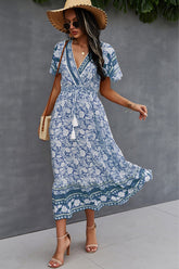 Bohemian Kleid mit V-Ausschnitt und Krawatte